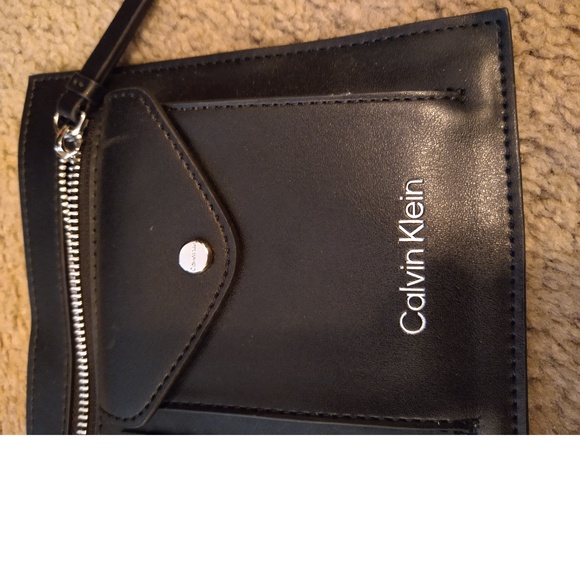 BNWT - CALVIN KLEIN - BLACK WALLET - SMALL SADDLE BAG - Picture 6 of 6